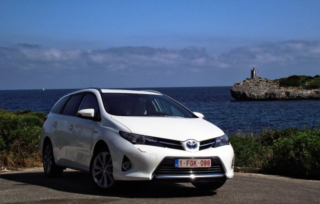 Toyota Auris Hybrid Touring Sports Vorderansicht