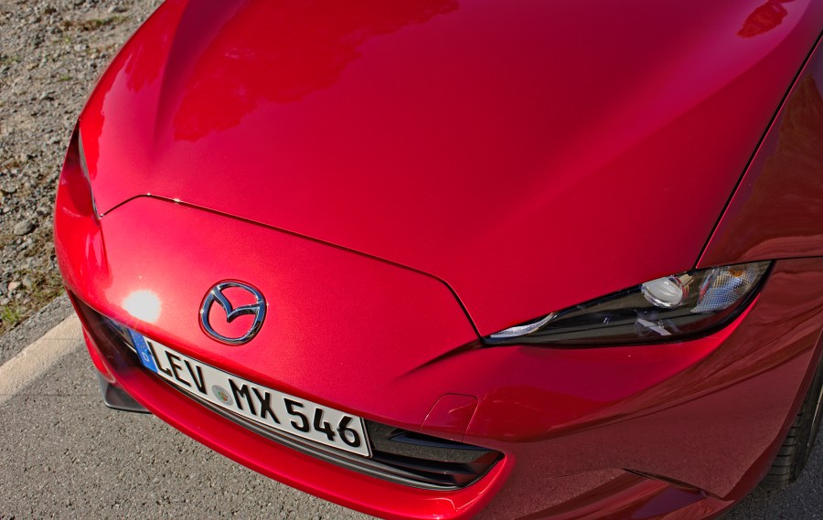 Mazda MX-5 ND, Draufsicht auf die Bughaube